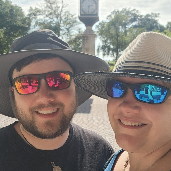 Meet your Posher, Kitty - Picture 2 of 4